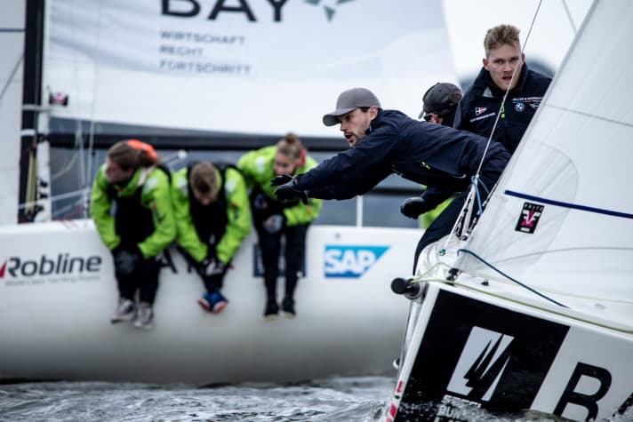 Interesting perspective: how the league crews got stuck in in the capital ...