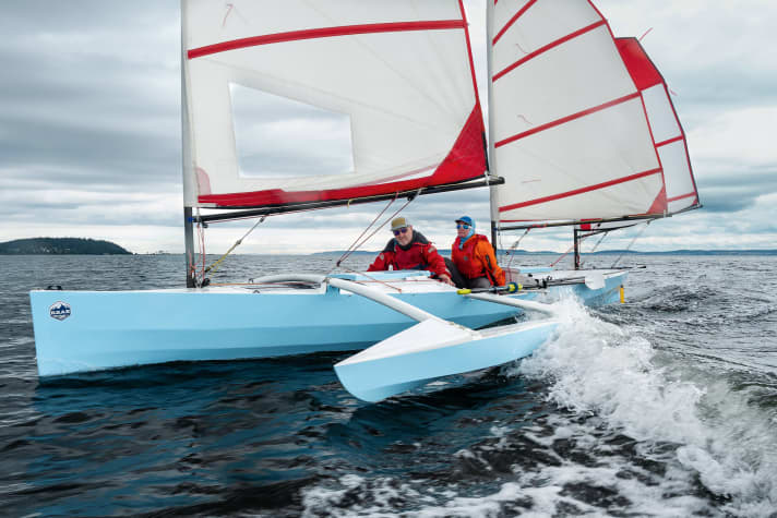 Gli stampi dello scafo consentono all'acqua di defluire in modo pulito