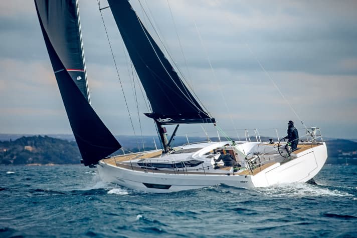 Elan E6