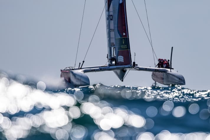 German photographer Felix Diemer captured this beautiful picture of Team Canada with helmsman Phil Robertson. After a magnificent final spurt, the Canadians were just one point short of reaching the final