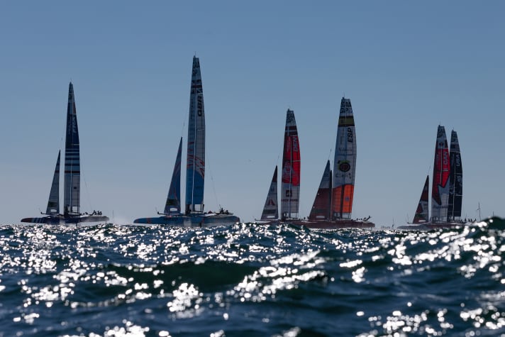 Die F50-Katamaranflotte des SailGP. Neun Teams ringen aktuell um Siege und Punkte