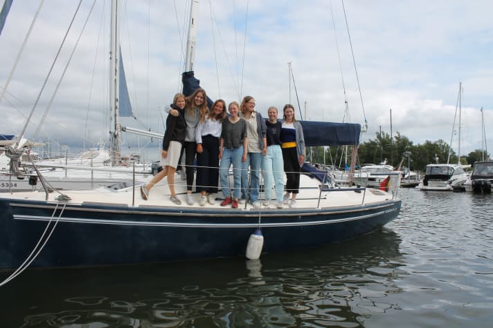 Gagnants du prix commémoratif Franz Perlia pour les jeunes (de gauche à droite) : Lara Völmicke, Lara Tenbrink, Laura Groninger, Sophia Groninger, Merle Sophie Rickers, Flora Groninger, Rosa Gubitz.