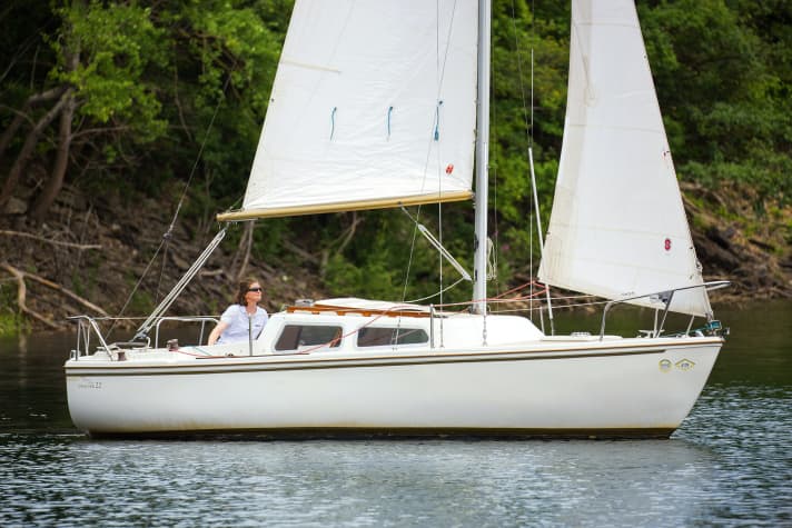 Used boat purchase: Jaguar 22