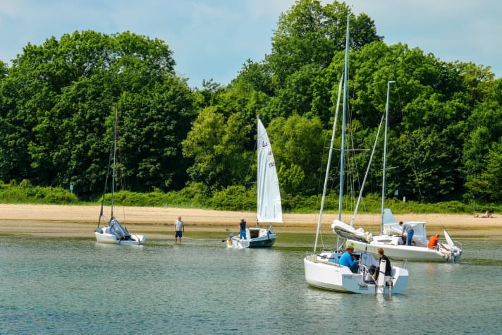 Das Beachen gelingt auf den vier Kleinkreuzern unterschiedlich gut