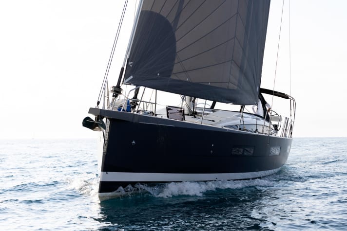 Jeanneau Yachts 60 am Wind bei leichtem Wind