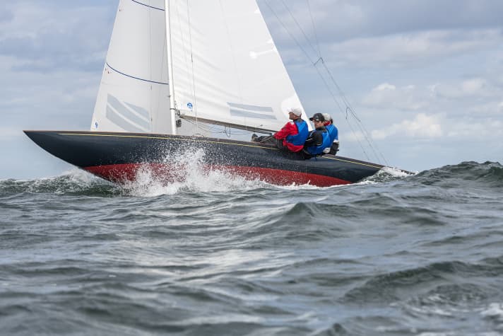 "Bluebottle" at the 2022 Dragon World Championships off Kühlungsborn