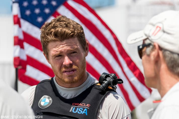   Slingsby a également navigué pour l'Amérique lors de la 35e America's Cup.