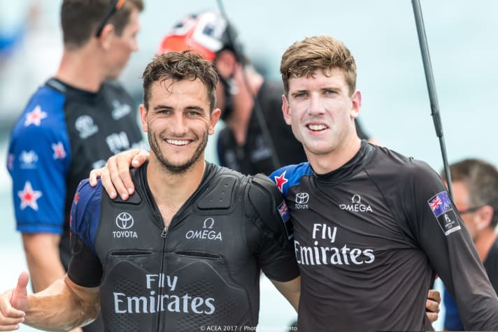   Peter Burling et Blair Tuke, compagnons de route à la réussite fulgurante, restent fidèles ensemble à Emirates Team New Zealand.