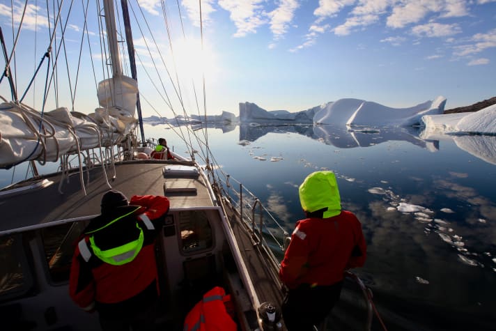   Le "Freydis III" des circumnavigateurs Heide et Erich Wilts en croisière dans l'Atlantique Nord. Actuellement, il passe l'hiver en Islande.