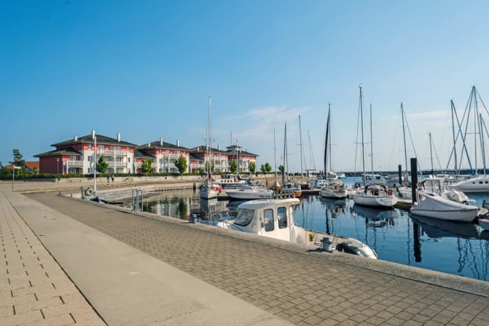   En 2021, la marina de Boltenhagen a augmenté de six pour cent les montants des places de port saisonnières.