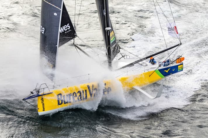  Louis Burton's ex-"Bureau Vallée 2" now belongs to Pip Hare and her team