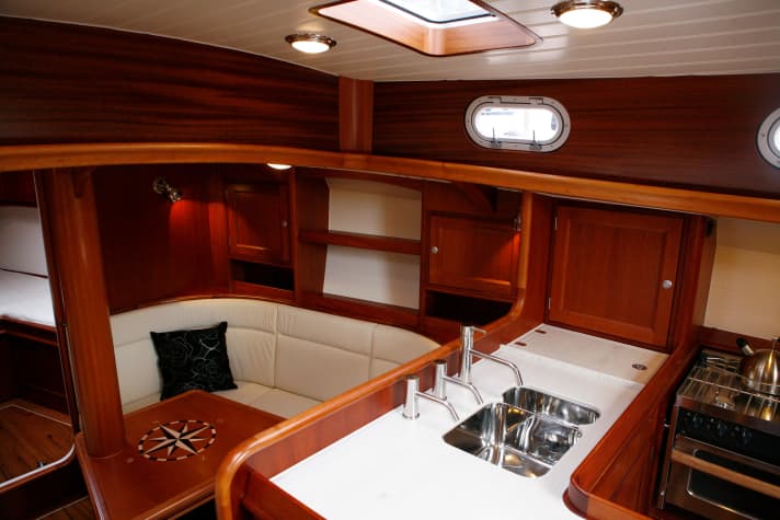   Ship-like: mahogany below deck on the Zeeman 41, with light-coloured deck surfaces to defuse the cellar feeling