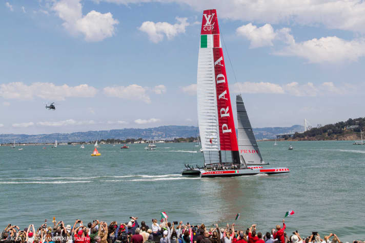   1ère course, 1ère victoire, 1er point pour Luna Rossa