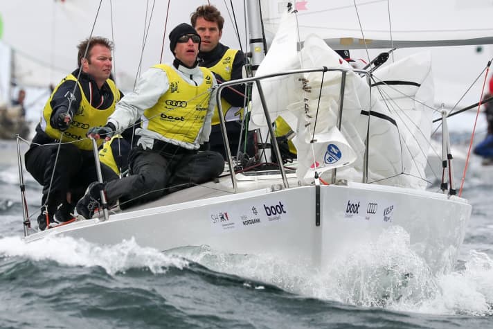  Die J/24-Crew mit Steuermann Tobias Feuerherdt