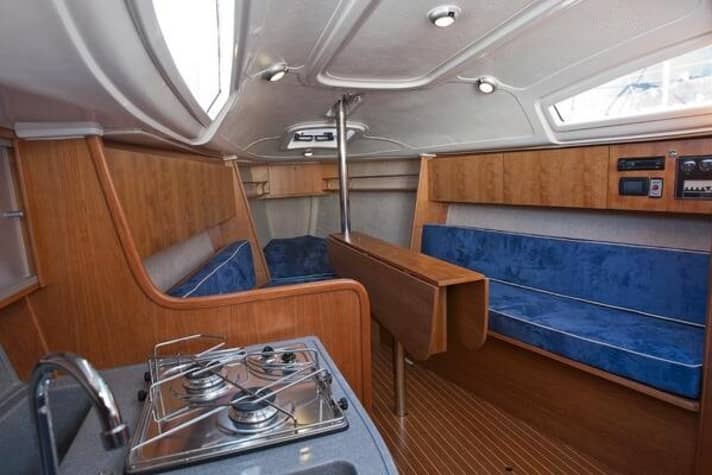   Unrivalled comfort below deck: The foredeck remains without a partition.