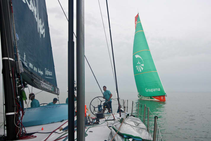   Auf Tuchfühlung: Nach einer Woche auf See waren die führenden Boote so eng beisammen, wie bei einer Klubregatta am Luv-Faß