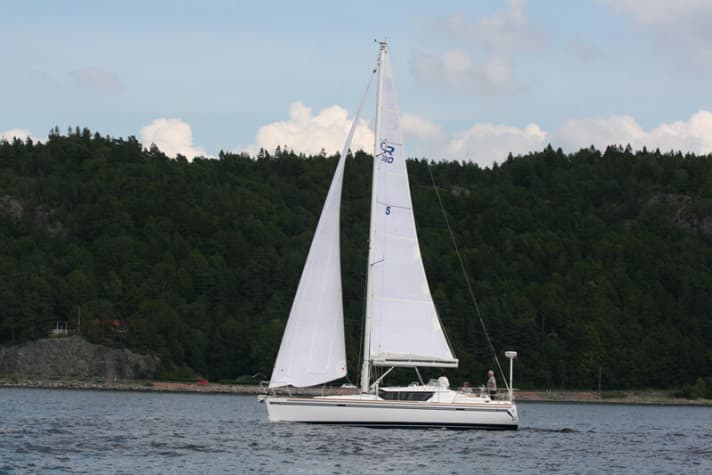   CR Yacht
