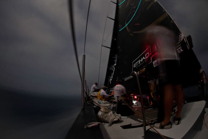   Everything was still easy then: Abu Dhabi is in fourth place because Puma sailed far to the east. They couldn't hold on to the fast Camper, who was one place but 40 miles ahead of them