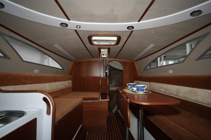  A cosy interior despite its sporty design: the interior of the TNT 34