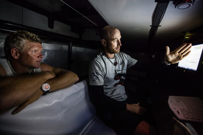   Which way? Tony Mutter (l.) and navigator Tom Addis devise Puma's tactics