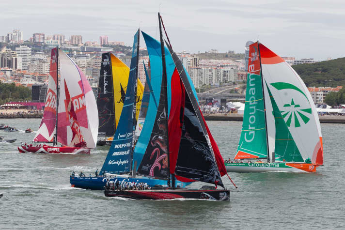   Dichter Verkehr beim In-Port Race am Samstag