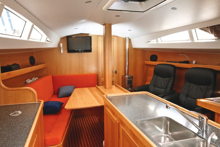   Lots of keel box, two large armchairs: interior design as desired