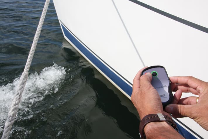   Sempre a distanza: il propulsore a getto, installato su un Hunter 356