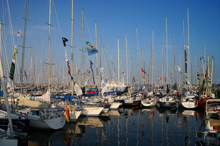   Full harbour, lots of communication. Typical North Sea week