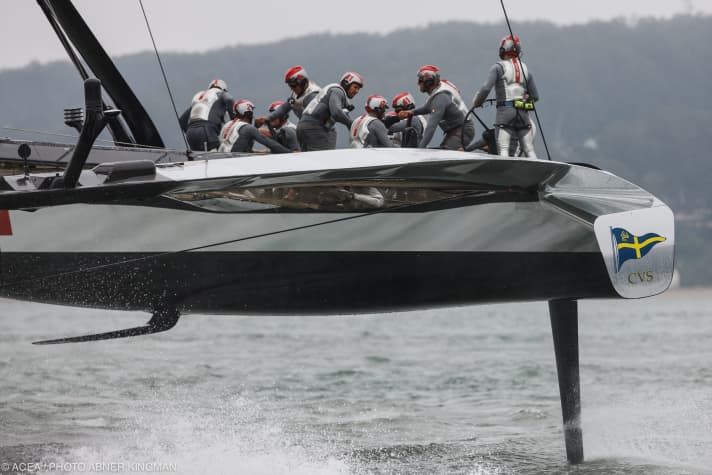   Luna Rossa une fois favorite