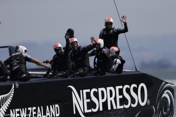   Smiling and waving: not even a problem for the ever-so-controlled Kiwis after a day like this