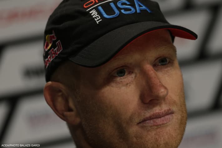   Must come up with something at 0:3: Oracle helmsman Jimmy Spithill