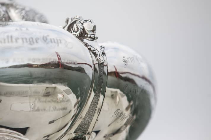   Le plus ancien trophée international du monde du sport : l'America's Cup