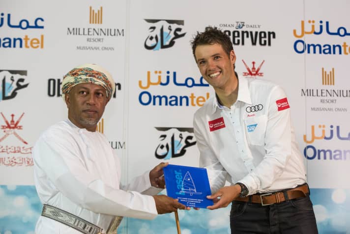   Ospite del Campionato del Mondo Laser alla fine del 2014, presto forse organizzatore delle "Grand Finals" per la Coppa del Mondo Laser: l'Oman, amico della vela, in Medio Oriente.