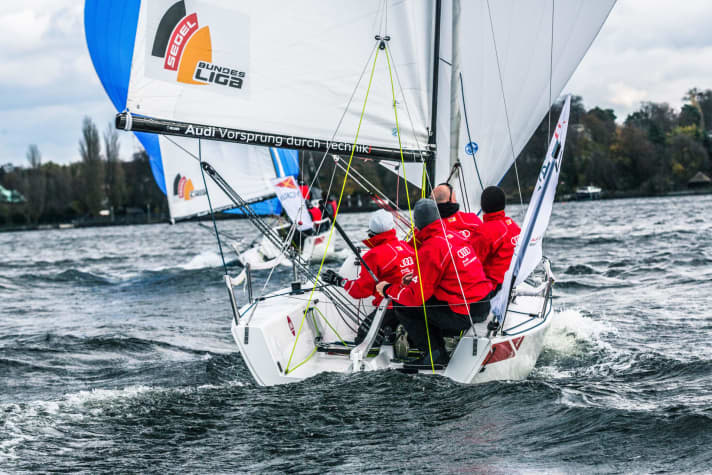   Die Boote werden gestellt – Rettungsweste einpacken, und los geht's