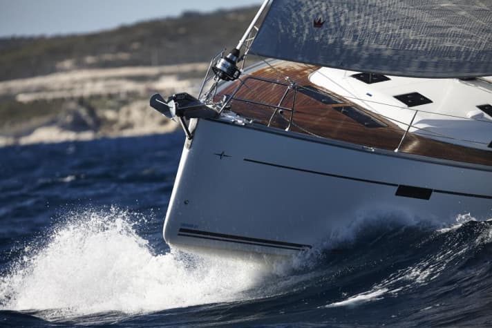   Gut unterwegs: Bavaria Cruiser 51 bei Wind