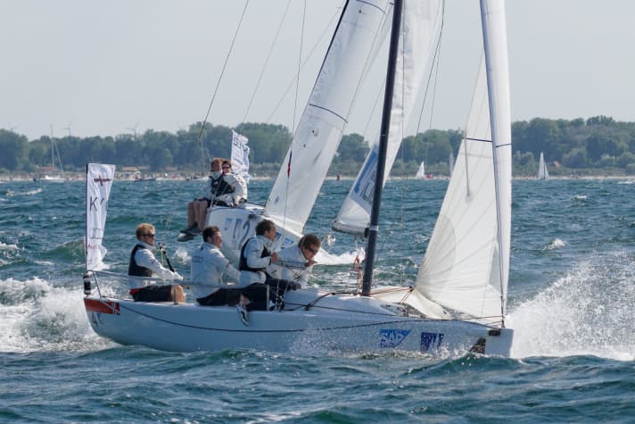   Here the crew of the Kiel Yacht Club...