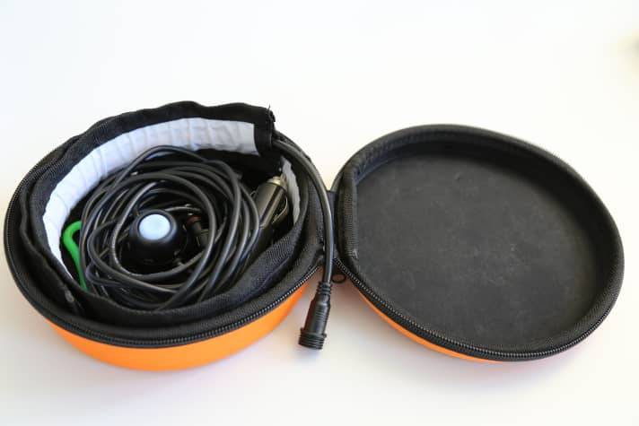   Il Klettled viene fornito in una pratica borsa in neoprene, che contiene anche il dimmer opzionale.