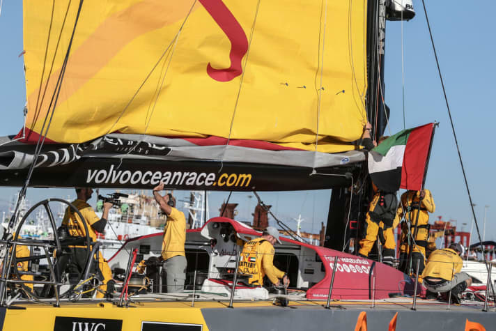   Shortly after crossing the finish line: Abu Dhabi Ocean Racing has won the first stage