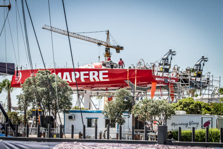   Noch steht "Mapfre" an Land, doch morgen geht es nach der Überholung wieder ins Wasser