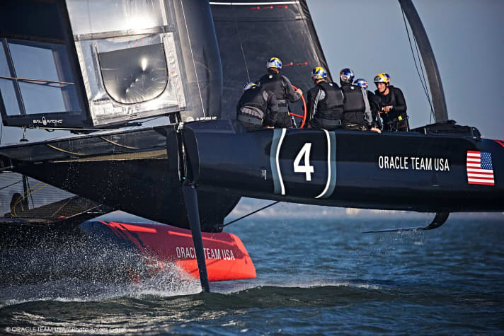   Oracle Team USA in azione: Simeon Tienpont ha vinto l'America's Cup al largo di San Francisco con questo team nel 2013.