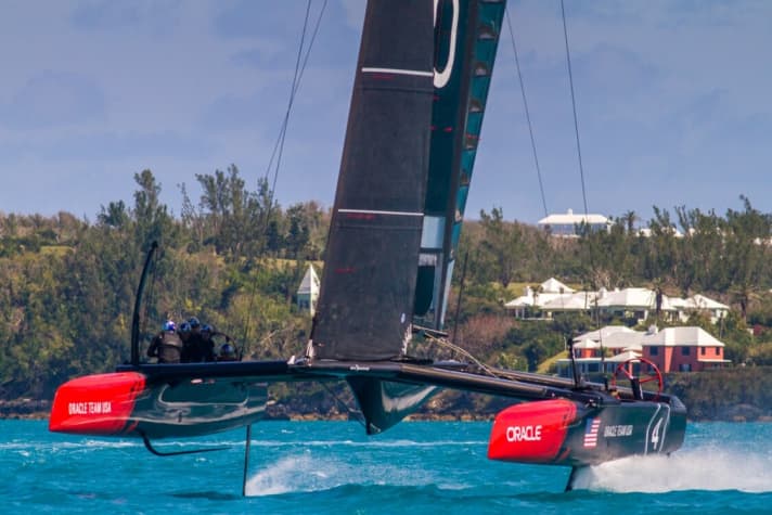   Plaisir rapide dans une zone de rêve au large des Bermudes