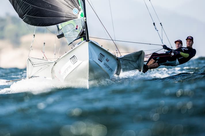   Bel instantané d'Erik Heil et Thomas Plößel en 49er