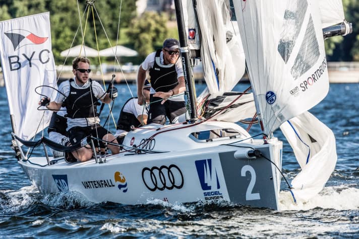   Die Mannschaft vom Berliner Yacht-Club gewann die Erstliga-Regatta auf dem Wannsee