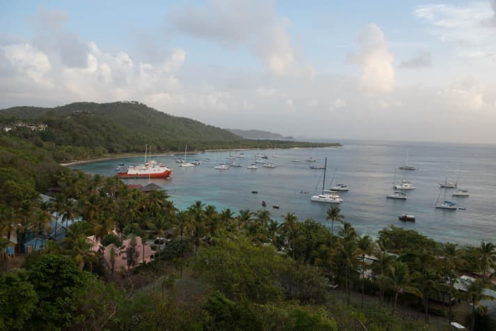   Campo di ancore al largo di Mustique, nelle Grenadine