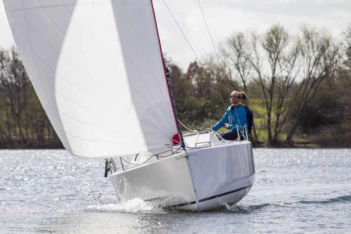   Il Sailart 19 nel test YACHT