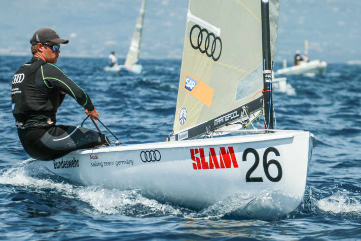   Zwei Tage vor WM-Ende segelt Kasüske auf Medaillenkurs