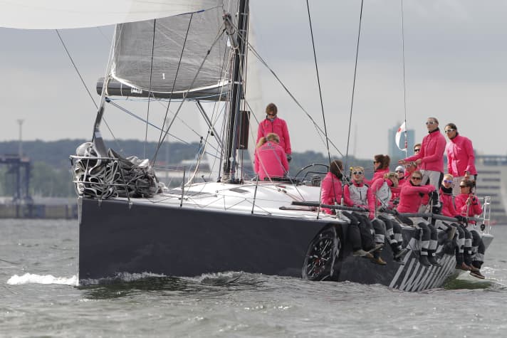   Kirsten Harmstorfs "Pink Ladies" auf der "Tutima"