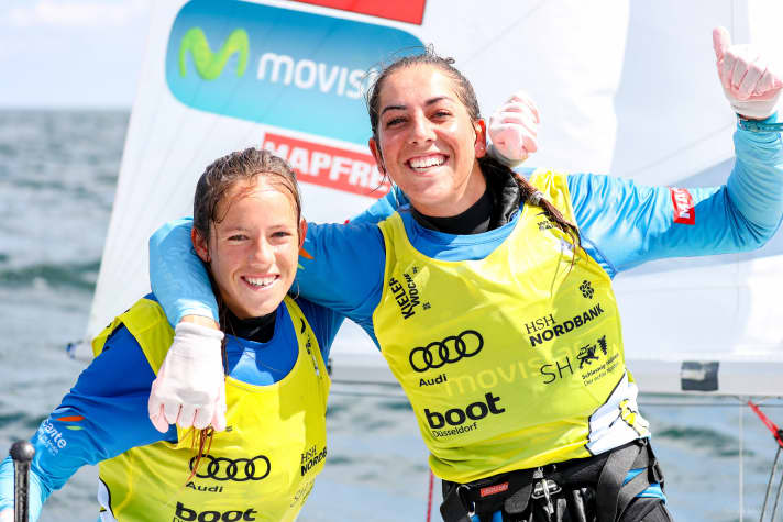   The 470 Junior World Championship title goes to Spain: Silvia Mas Depares and Paula Barcelo Martin won ahead of Kiel