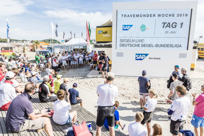   Strandvergnügen und Ligafest: Viele Fans wollten die live kommentierten Rennen sehen