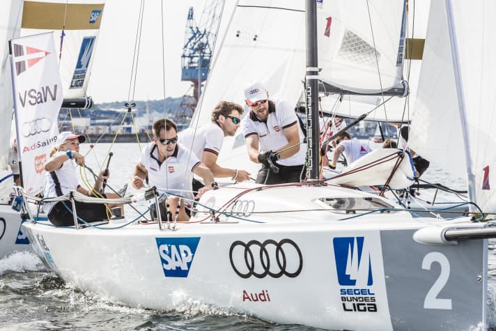   Le VSaW a envoyé sa jeune barreuse Chiara Steinmüller dans la course avec Tim Elsner, Jens Steinborn et Carl Naumann. Avec une septième place, les Berlinois ont certes manqué de peu l'accès à la finale, mais ils occupent la deuxième place du classement avant la finale de la première ligue à Hambourg.